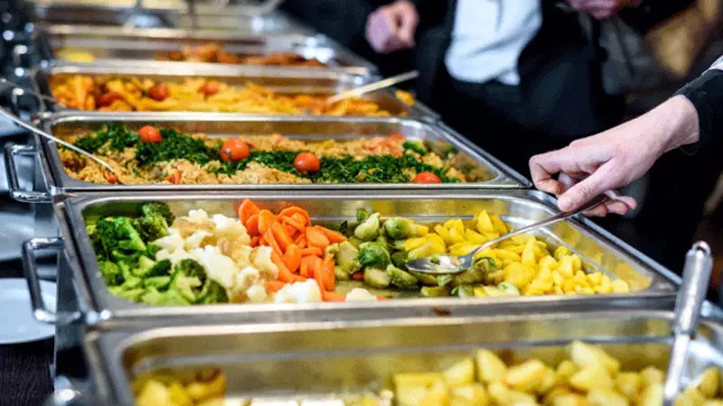 How to choose the best corporate catering services?