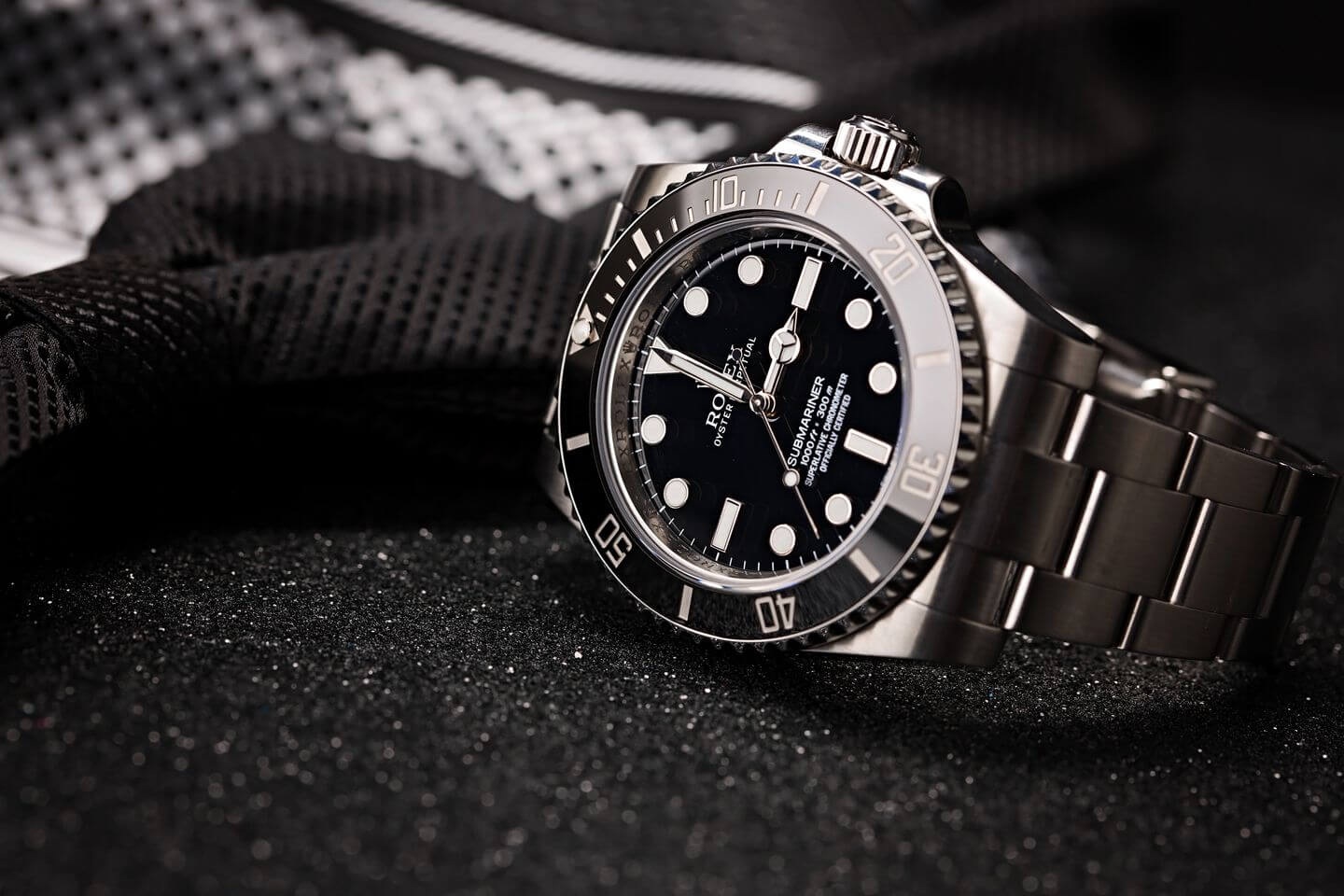 What you should consider before buying a replica watch?